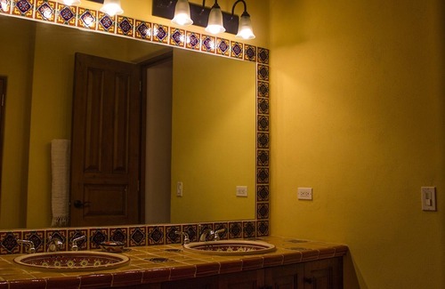 Nopolo Villa | AV027- Lovely 3 brd, only steps from the beach with great view to mountains