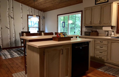 Macatawa House | AVAILABILITY ~ PEAK SEASON DATES!nLakes, Trails, Bay, Nature & Dog Friendly!