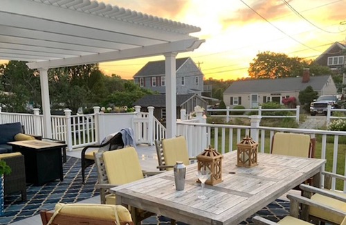 Ocean Bluff-Brant Rock House | Available 6/28/25 - 7/5/25, Beach House in Marshfield