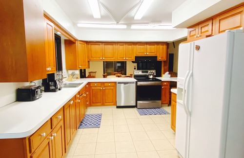 Comstock Northwest Ski Chalet | Available Sept 22-26 - Chalet with Private Indoor Pool & Hot Tub