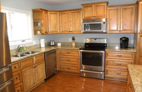 Palm Valley Condo | AVAILABLE TPC! Beautiful and spacious Players Club Villa 3BR/3BA!
