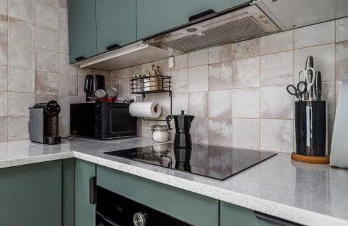 Parede House | Avenca da Praia - Tiny House 4 Beach & Surf Lisbon Getaway