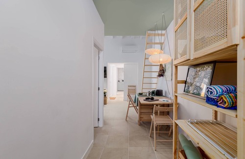 Parede House | Avenca - Tiny House 4 Beach & Surf Lisbon Getaway