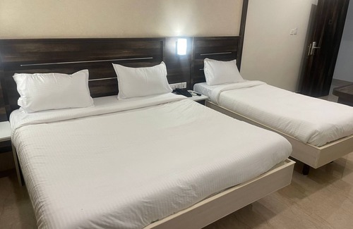 KK Nagar Hotel | Avenue 11 Premium Stays