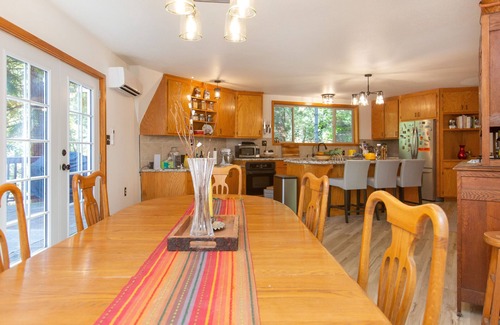 Avery Cabin | Avery Dome Cabin is a private three-story geodesic nestled in 5-acres of forest.