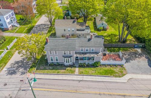 Mystic - New London House | Avery Townhome 3BR Historic Home Near Mystic Seaport