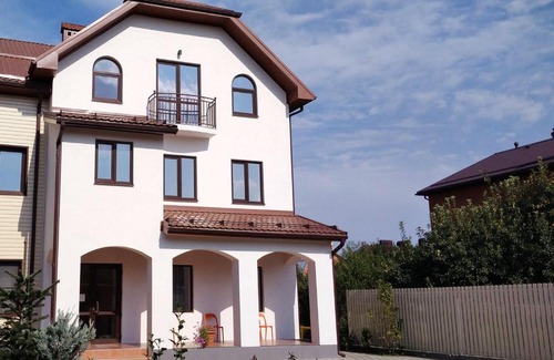 Goryachiy Klyuch House | Avgust Guest House