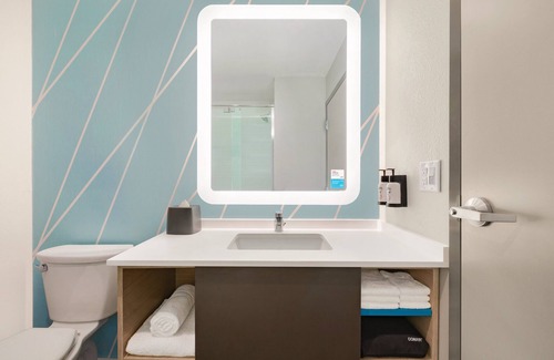 Auburn Hotel | avid hotel Auburn - University Area by IHG