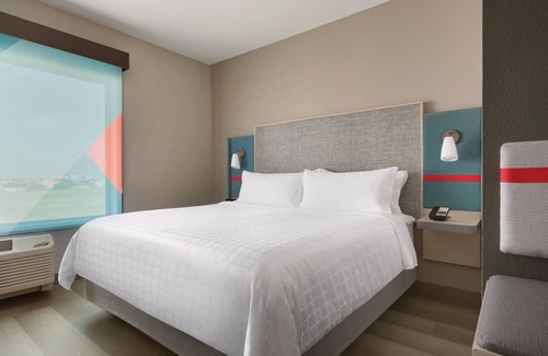 Auburn Hotel | avid hotel Auburn - University Area by IHG