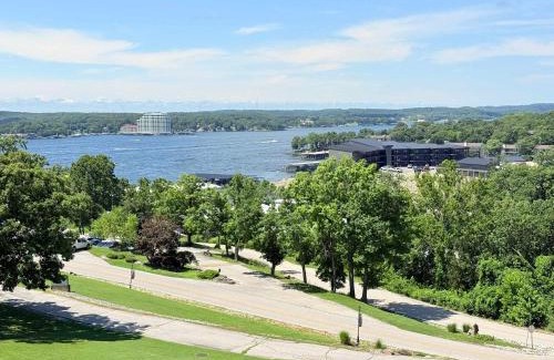 Lake Ozark House | Avila Serenity Suites - For 6