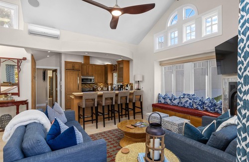Avila Beach House | Avila with a view! sleeps 5