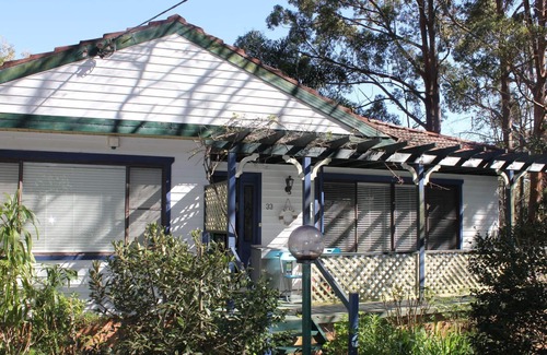 Avoca Beach House | Avoca Beach Cape Cottage whole house to yourselves, walk to beach and shops
