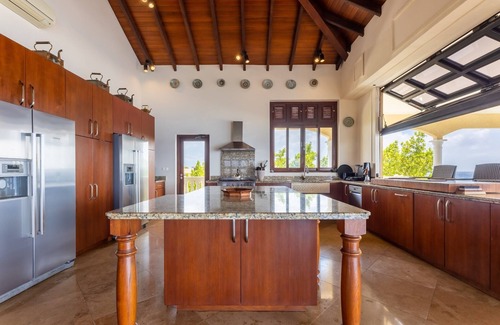 Sabana Westpunt Villa | Award-Winning Luxury Beach-Side Villa - Wrap-around Infinity Pool -Pickleball