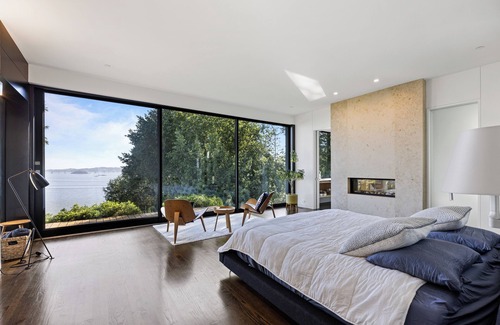 Belvedere Tiburon House | Award-winning ocean view luxury master suite. Perfect romantic retreat