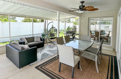 South Venice House | Away From It All near Venice Beach