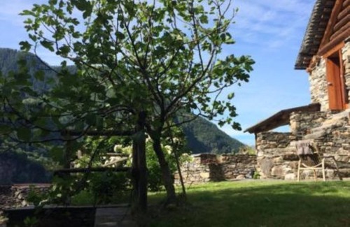 Lavizzara House | away from over-multiplication