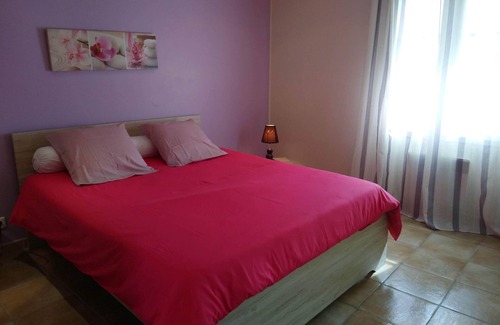 Piolenc Other | Away from the hustle and bustle, set down your suitcases in this Mas reserved for charming tourism!