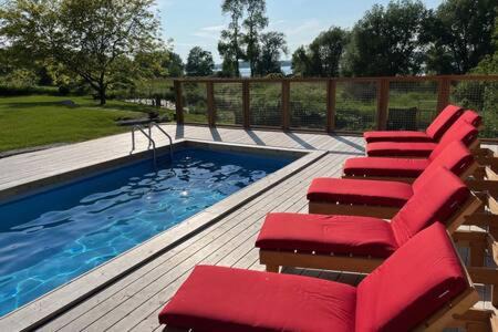 Cherry Valley House | Away in the County-Sandbanks Pec