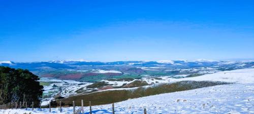 Llanbrynmair House | Awelfa a peaceful cottage in the Cambrian mountains