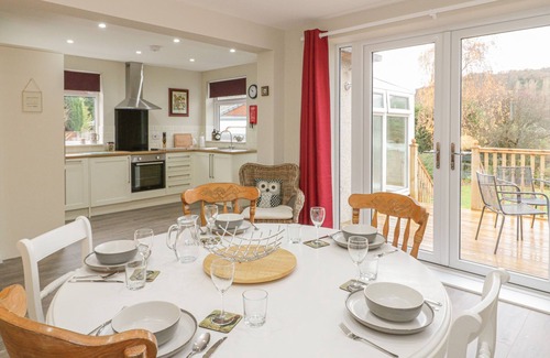 Rhos on Sea Cottage | AWELON, pet friendly, country holiday cottage in Rhos-On-Sea