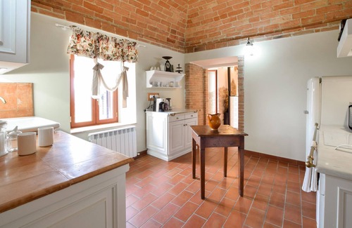 Civitella Benazzone Apartment | Awesome apartment in Civitella Benazzone with house a panoramic view