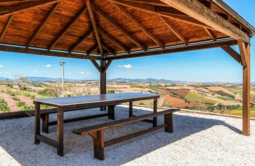 Ponte Rio Apartment | Awesome apartment in Terre Roveresche