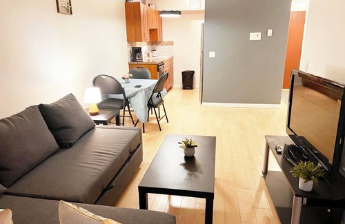 Northwest Calgary Condo | Awesome apartment 1B+1 Living, you won't pay anything except the rent