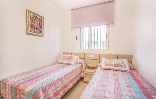 Cabanes Apartment | Awesome Apartment In La Torre De La Sal