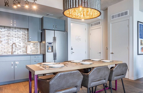 West End Apartment | AWESOME AUSTIN VIEWS 2 bdrm Presidential Penthouse