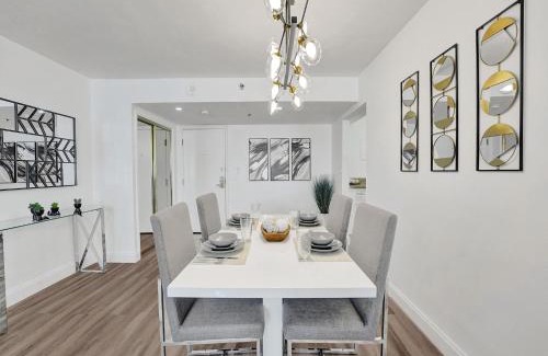 Mid Beach Apartment | Awesome Beach Condo with Resort Amenities 1016