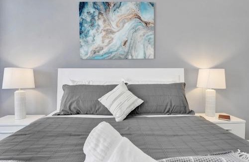 Mid Beach Apartment | Awesome Beach Condo with Resort Amenities 1016