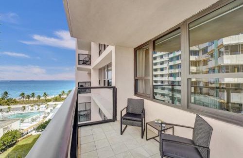 Mid Beach Apartment | Awesome Beach Condo with Resort Amenities 1016