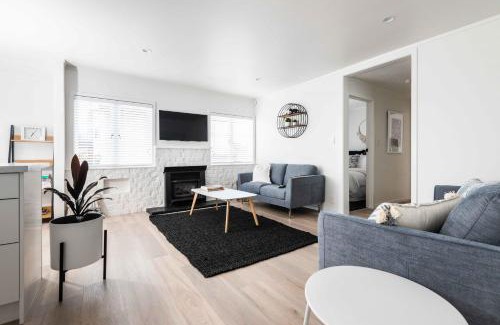 Mount Maunganui Apartment | Awesome Beach House on Oceanview Road