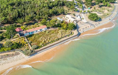 Saint-Vincent-sur-Jard House | Awesome Home In Saint Vincent Sur Jard