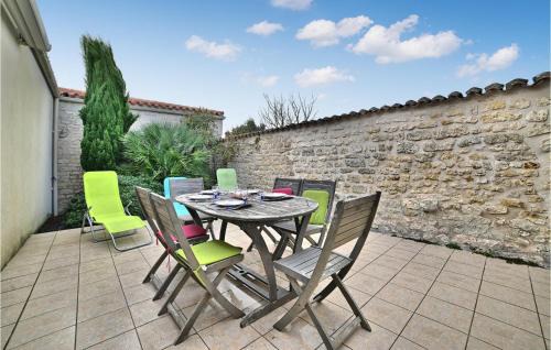 Saint-Pierre-d'Oleron House | Awesome Home In Saint-Pierre-D'oléron