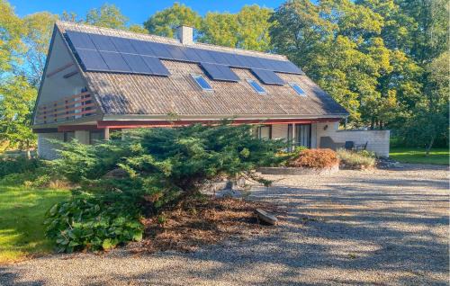 Norddjurs Municipality House | Awesome Home In Allingåbro With Wifi