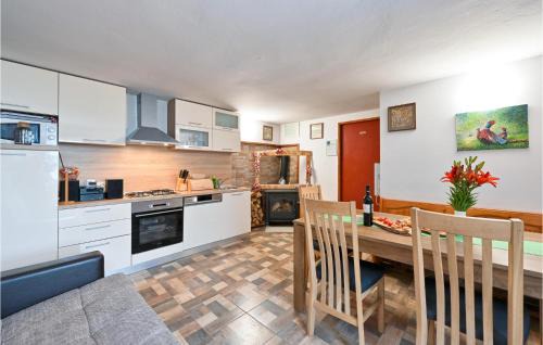 Beretinec House | Awesome Home In Beletinec With Sauna