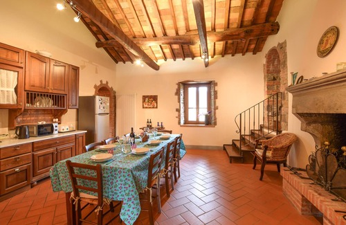 Bibbiena House | Awesome home in Bibbiena with kitchen