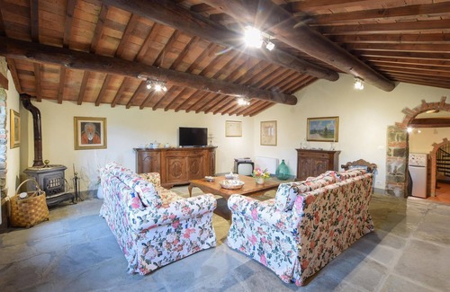 Bibbiena House | Awesome home in Bibbiena with kitchen