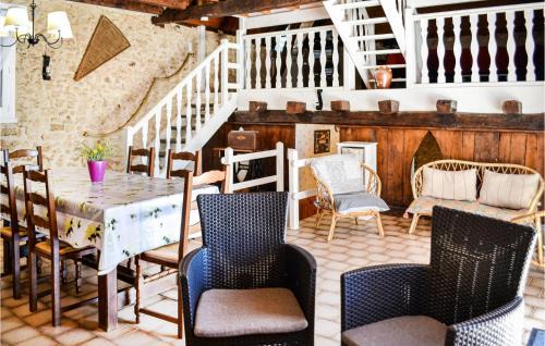 Blis-et-Born House | Awesome Home In Blis Et Born