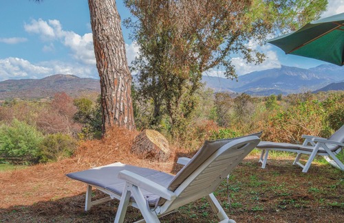 Calcatoggio House | Awesome home in Calcatoggio with WiFi