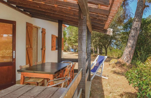 Calcatoggio House | Awesome home in Calcatoggio with WiFi