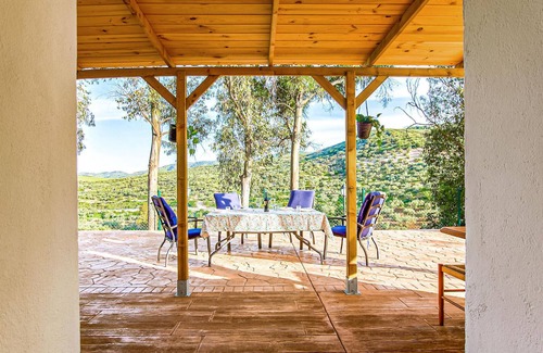Colmenar House | Awesome home in Colmenar with WiFi