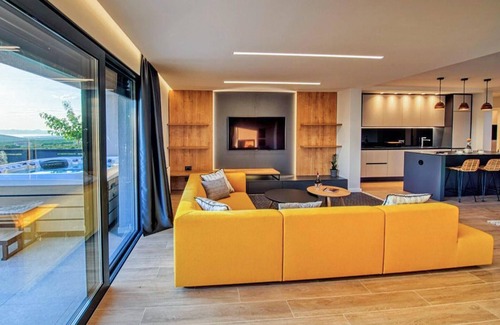 Debeljak House | Awesome home in Debeljak