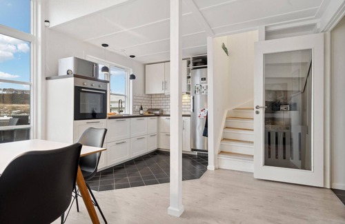 Øer Strand House | Awesome home in Ebeltoft with sauna