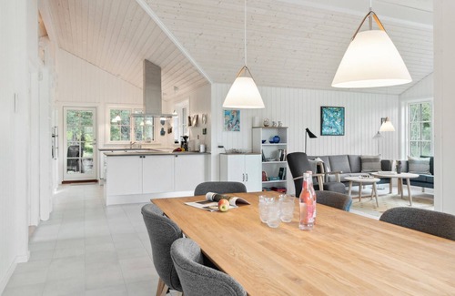 Udsholt Sand House | Awesome home in Græsted with WiFi