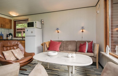 Helberskov Strand House | Awesome home in Hadsund with kitchen