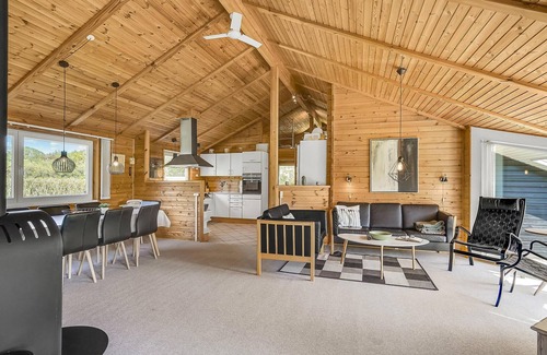 Bork Havn House | Awesome home in Hemmet with sauna