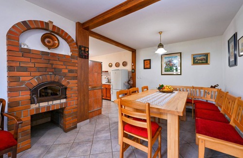 Sveti Kriz Zacretje House | Awesome home in Donja Pacetina