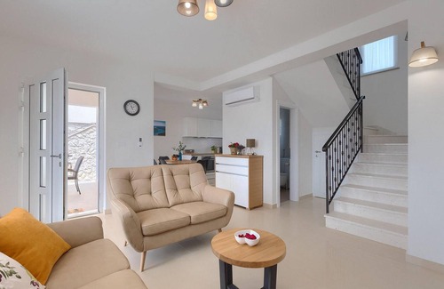 Trgetari House | Awesome home in Labin - Rabac